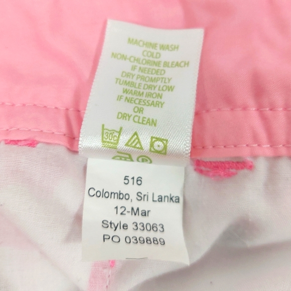 Lilly Pulitzer Pink & White Buttercup Scallop Shorts - Picture 10 of 10